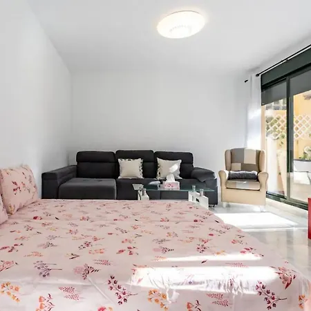 Atico Soleado By Holidays2rent Апартаменты *